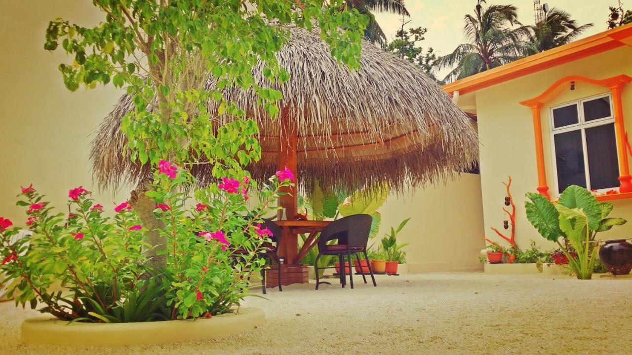 Ras Beach Inn Rasdhoo Екстер'єр фото