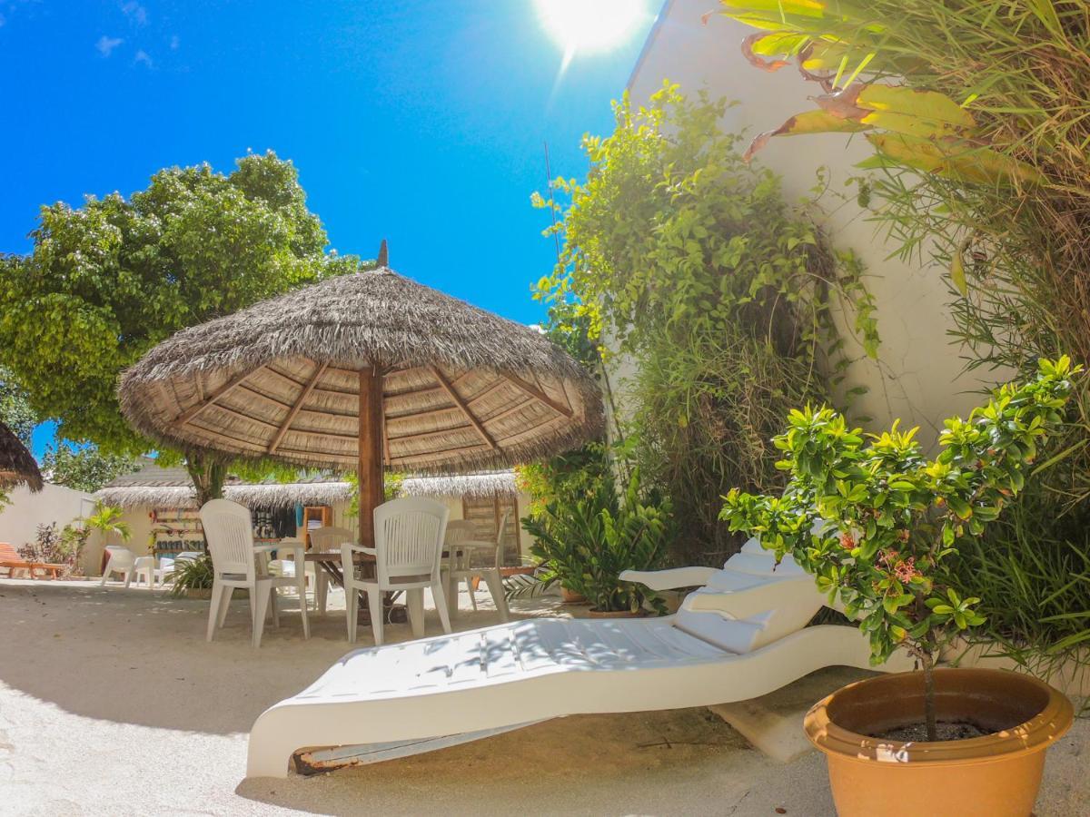 Ras Beach Inn Rasdhoo Екстер'єр фото